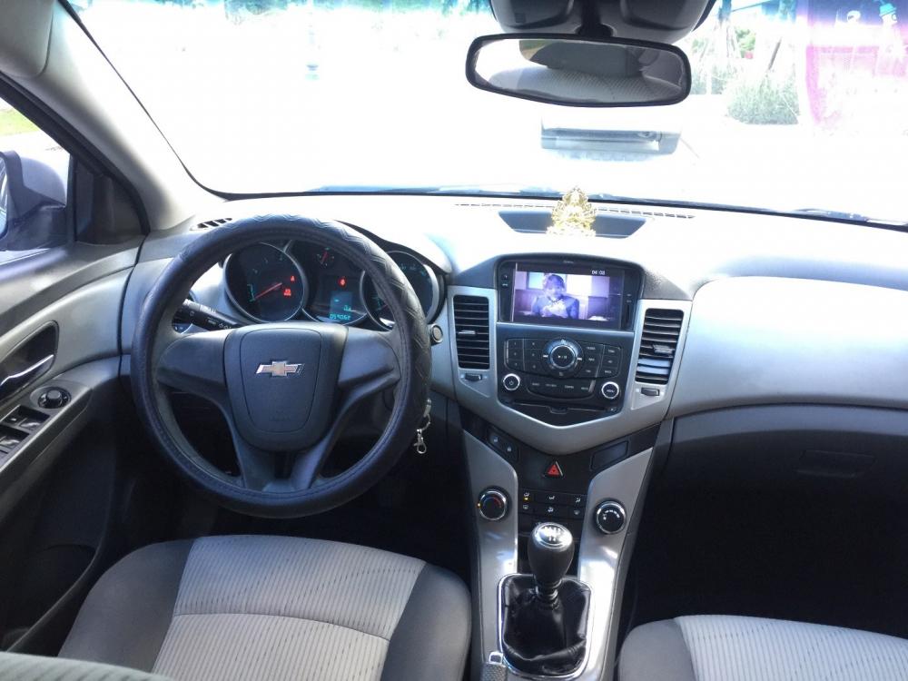 Chính chủ bán xe Chevrolet Cruze đời 2010, màu bạc, nhập khẩu-1
