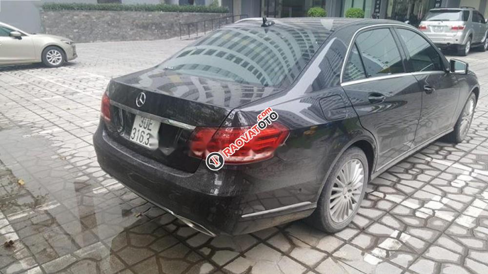 Cần bán xe Mercedes E200 đời 2016, màu đen chính chủ-3