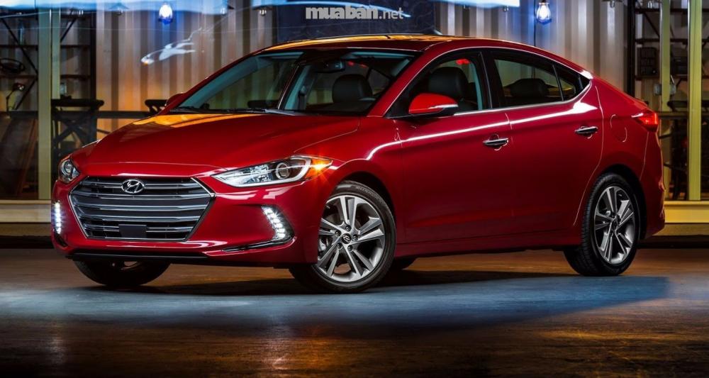 Cần bán xe Hyundai Elantra 2017, màu đỏ, nhập khẩu-0