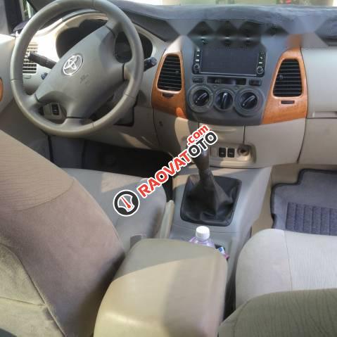 Bán Toyota Innova G MT đời 2009, màu bạc, giá tốt-5