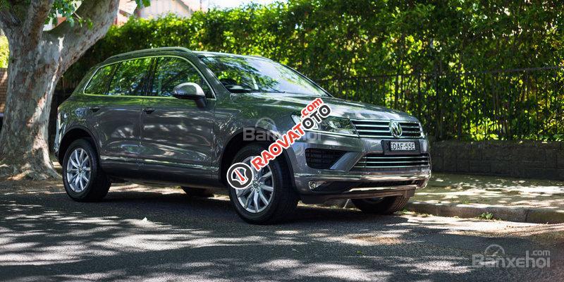 VW Touareg GP nhập khẩu chính hãng, LH Long 0933689294-2