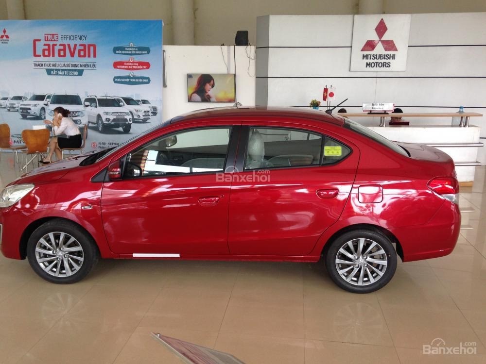 Bán Mitsubishi Attrage đời 2017, màu đỏ, nhập khẩu-6