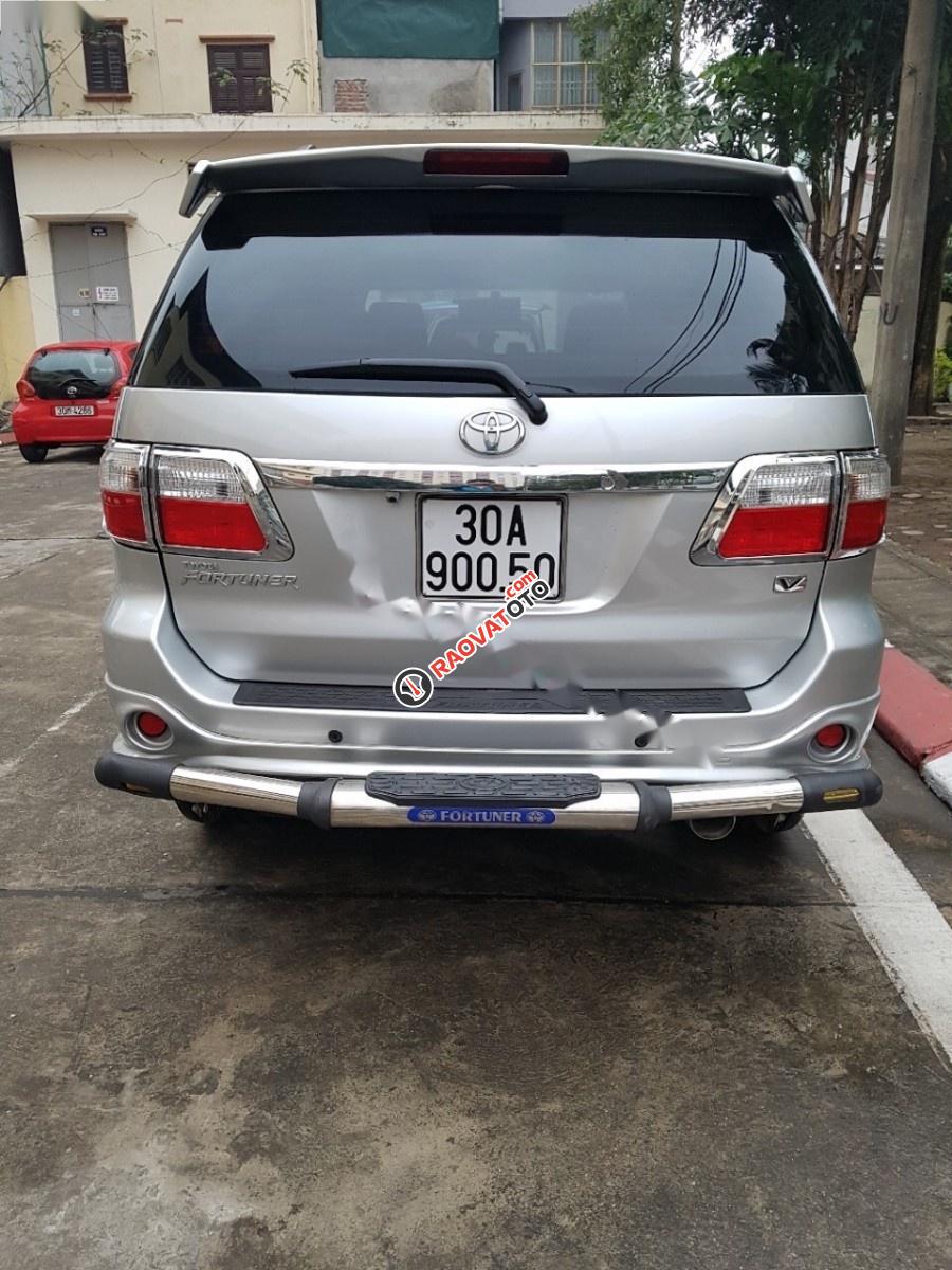 Bán Toyota Fortuner 2.7V 4x4 AT đời 2009, màu bạc như mới-3