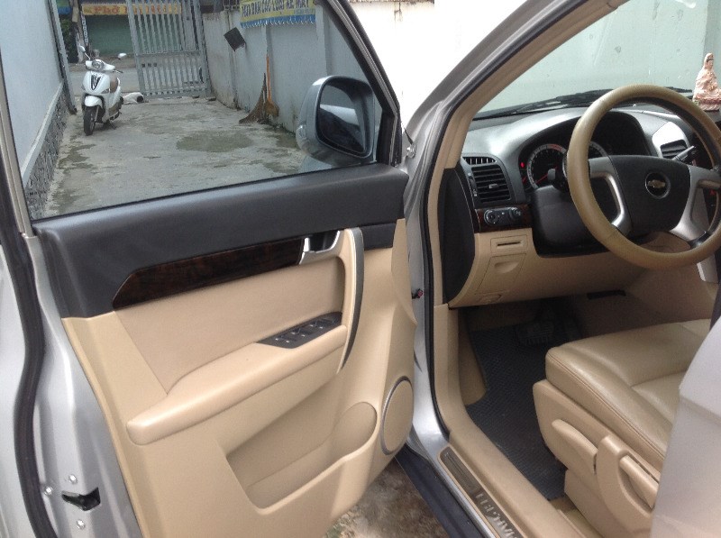 Bán Chevrolet Captiva LTZ MA XX đời 2010, màu bạc, nhập khẩu nguyên chiếc, xe gia đình giá cạnh tranh-1