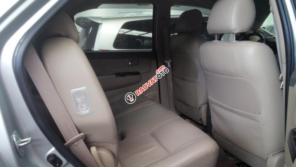 Bán Toyota Fortuner 2.7V (4x2) đời 2012, màu bạc-3