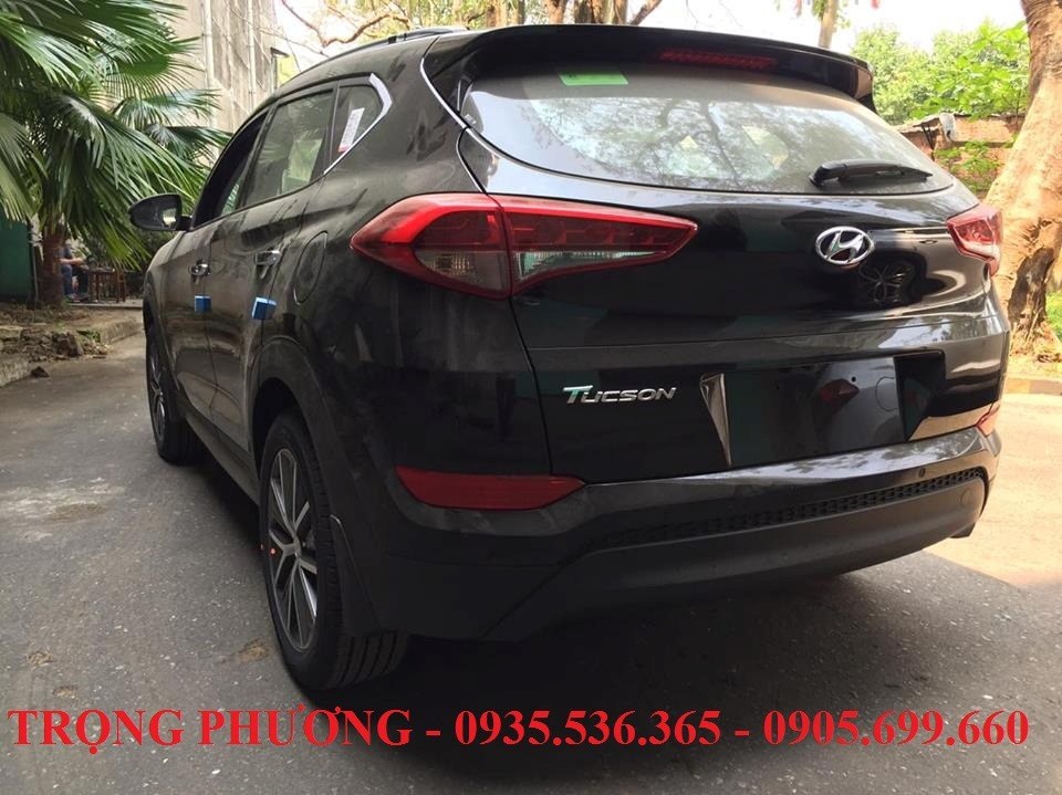 Bán Hyundai Tucson đời 2016, màu đen, xe nhập, 890tr-5