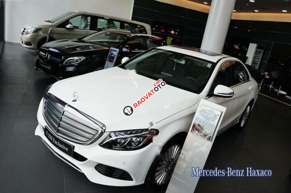 Cần bán Mercedes C250 đời 2016, màu trắng-3