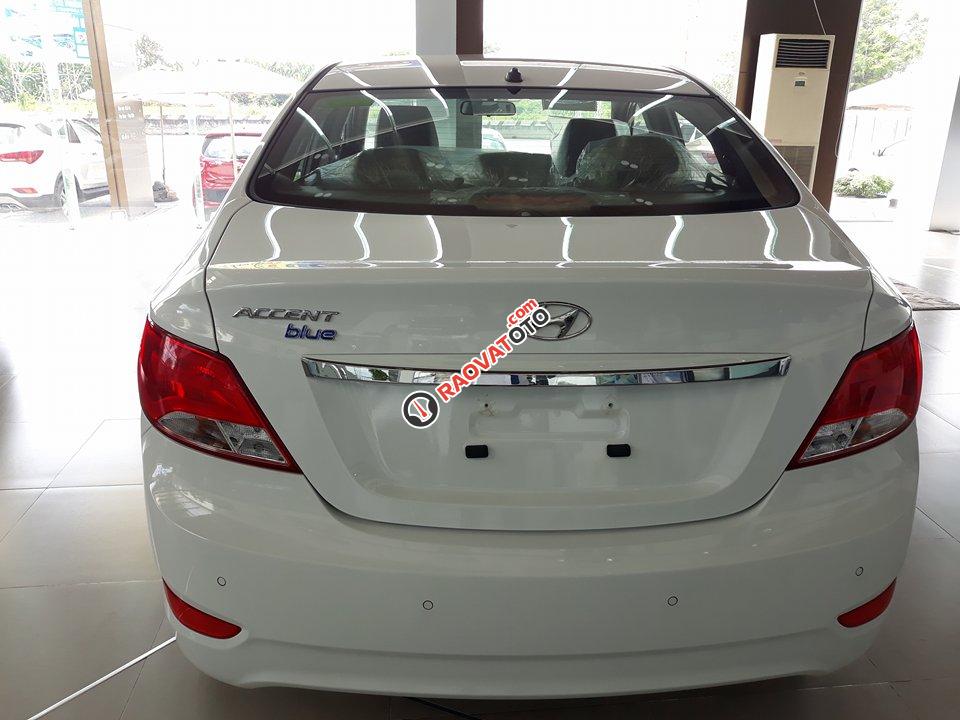 Hyundai Bà Rịa - Vũng Tàu, bán Hyundai Accent blue 1.2AT mới, màu trắng, hỗ trợ vay ngân hàng, thủ tục nhanh gọn-2