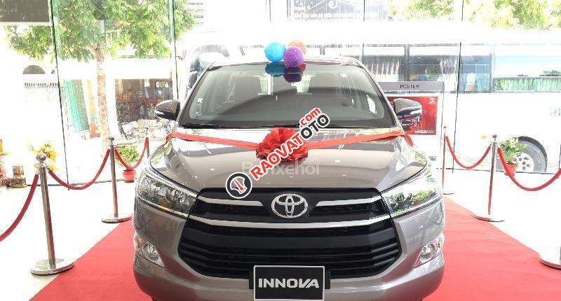 Bán Toyota Innova 2.0 E 2018 hỗ trợ trả góp 80%, lãi suất thấp 3,99%-0