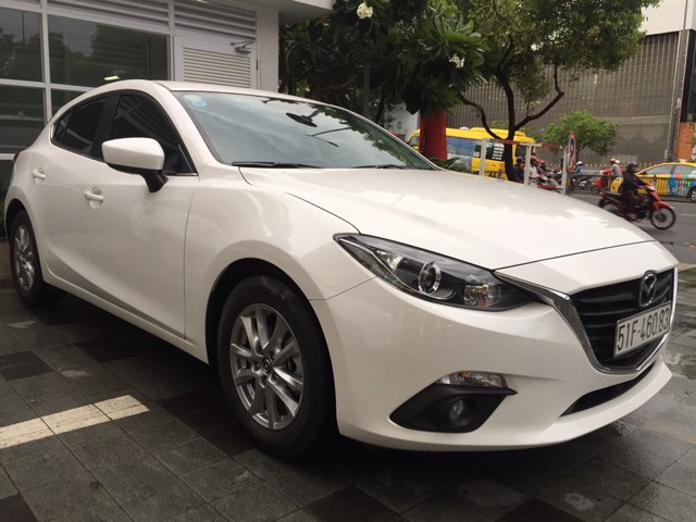 Cần bán xe Mazda 3 đời 2017, màu trắng, xe nhập -3