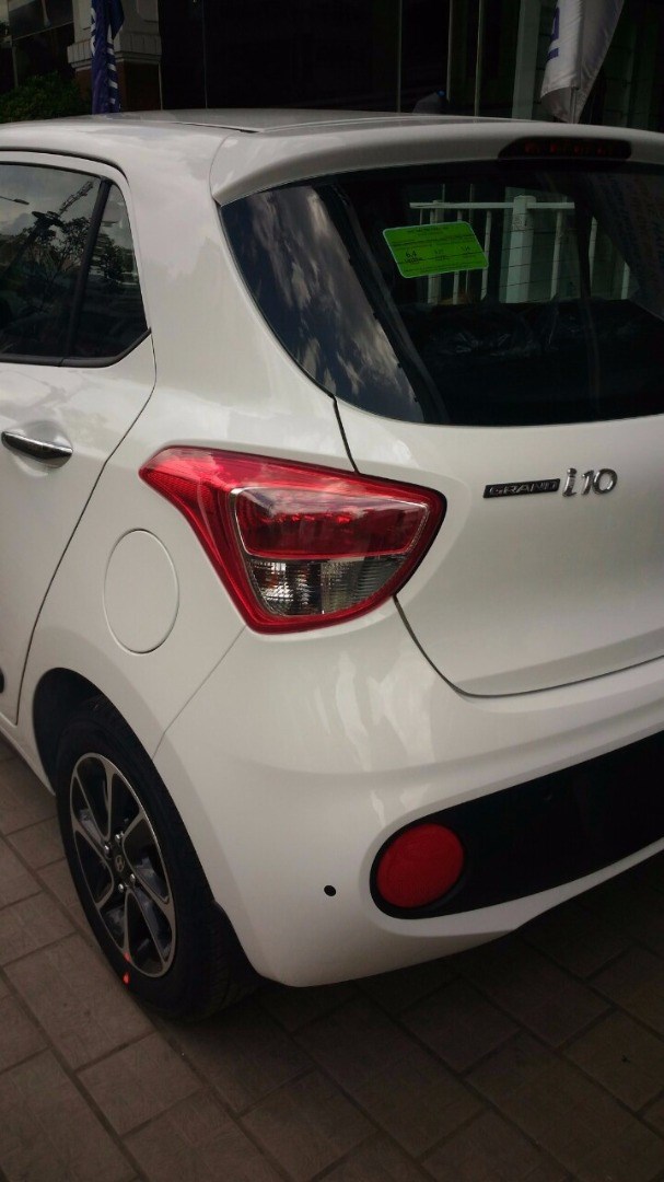 Bán Hyundai Grand i10 đời 2017, màu đỏ, nhập khẩu  -6