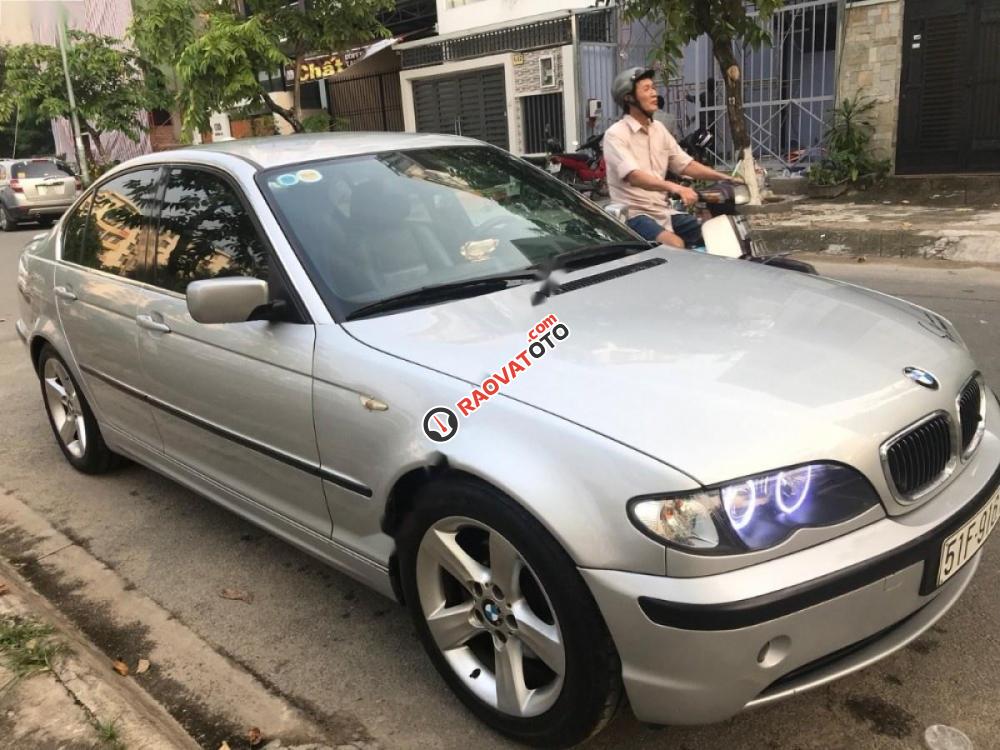 Bán BMW 3 Series 325i sản xuất 2005, màu bạc-0