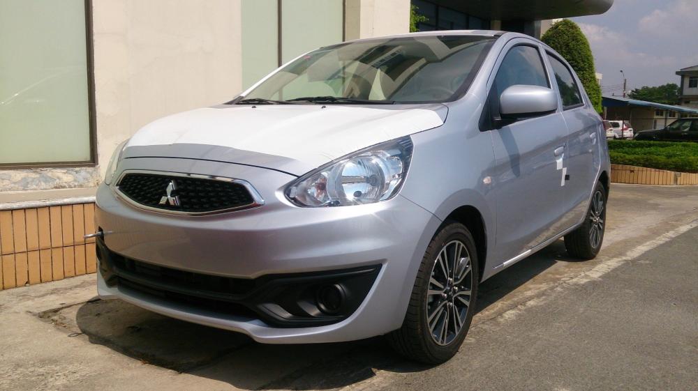 Bán xe Mitsubishi Mirage 2017, màu bạc, nhập khẩu-6