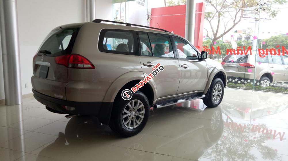 Mitsubishi Pajero Sport xe 7 chỗ màu vàng cát, rẻ nhất Đà Nẵng, hỗ trợ trả góp 90% - LH 0911477123-10