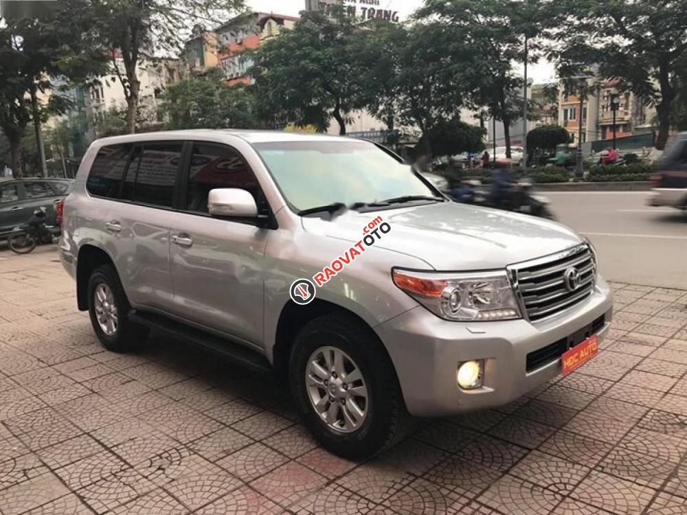 Bán xe Toyota Land Cruiser VX 4.6 V8 năm 2015, màu bạc, nhập khẩu Nhật Bản như mới-6