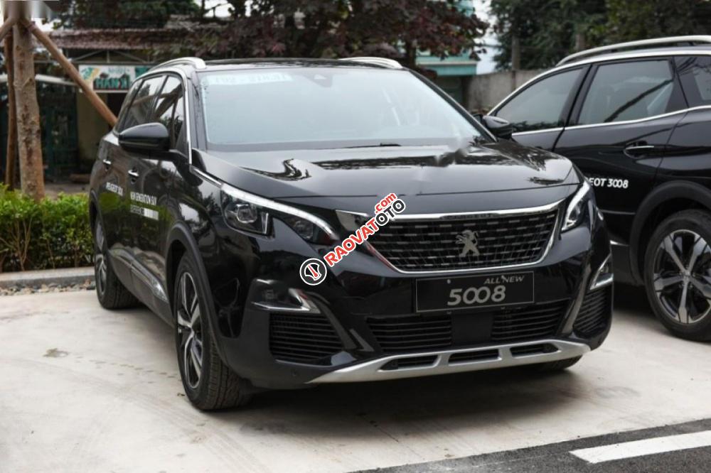 Cần bán Peugeot 5008 1.6 AT đời 2017, màu đen-0