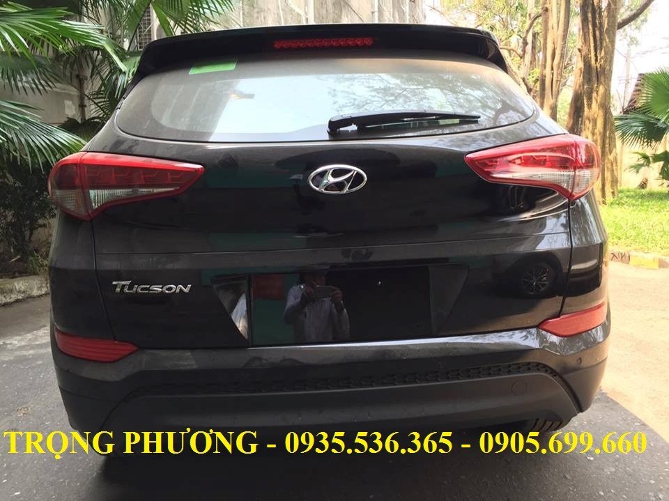 Bán Hyundai Tucson đời 2016, màu đen, xe nhập, 890tr-9