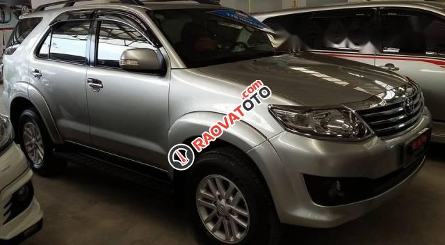 Bán Toyota Fortuner V đời 2012, màu bạc, 740 triệu-1