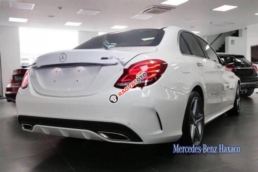 Cần bán Mercedes C300 đời 2016, màu trắng-3