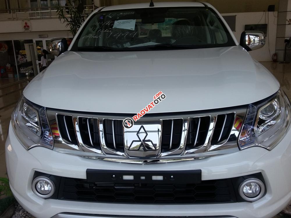 Bán xe Mitsubishi Triton 4x2AT đời 2017, màu trắng, nhập khẩu, giá tốt tại Quảng Nam, LH Quang 0905596067-0