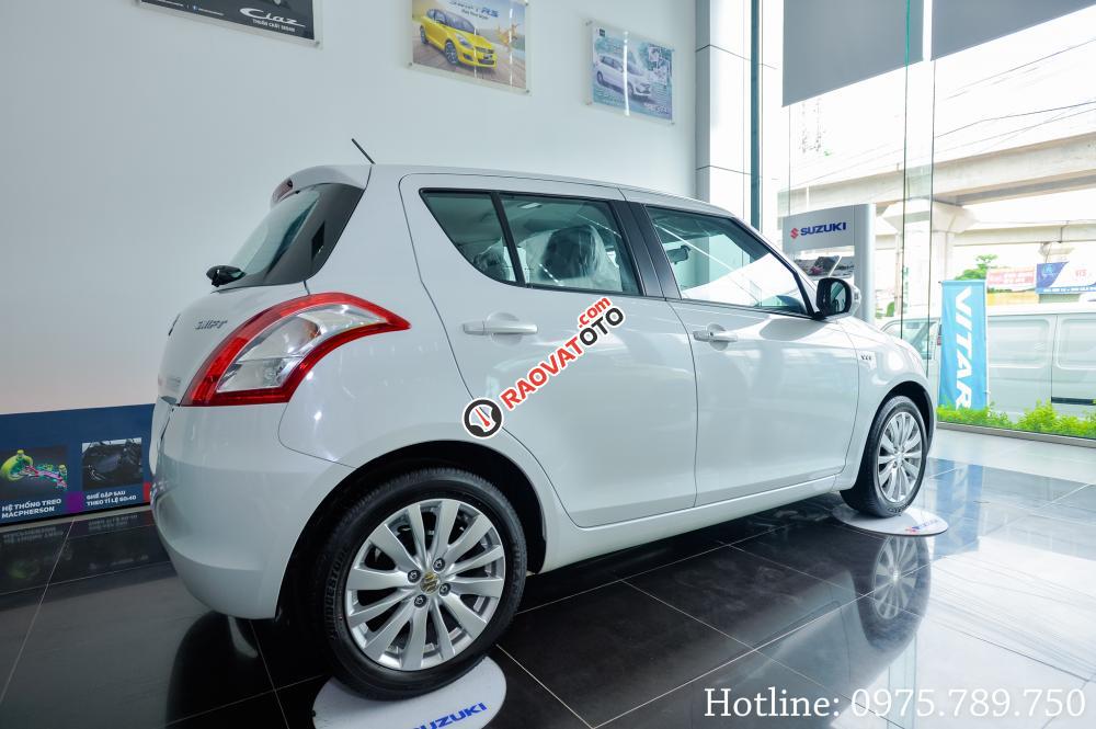 Đại lý Suzuki Việt Anh bán xe Suzuki Swift đời 2018, màu trắng giá tốt kèm nhiều khuyến mãi-9