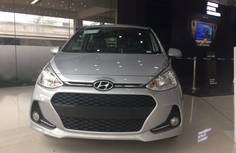 Bán xe Hyundai Grand i10 đời 2017, màu bạc-0