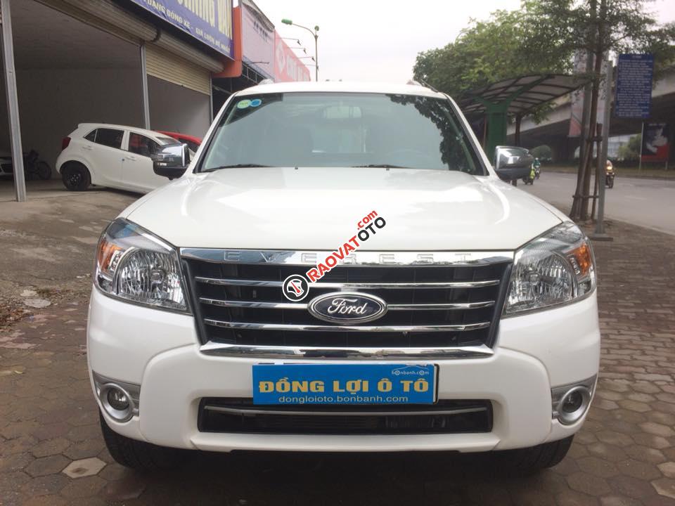 Cần bán gấp Ford Everest Limited 4x2 AT đời 2011, màu trắng số tự động, 525tr-0