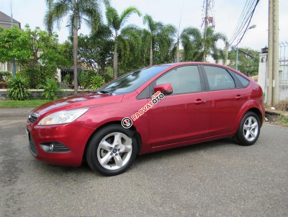 Bán Ford Focus đời 2010, màu đỏ, số tự động, giá 335tr-6