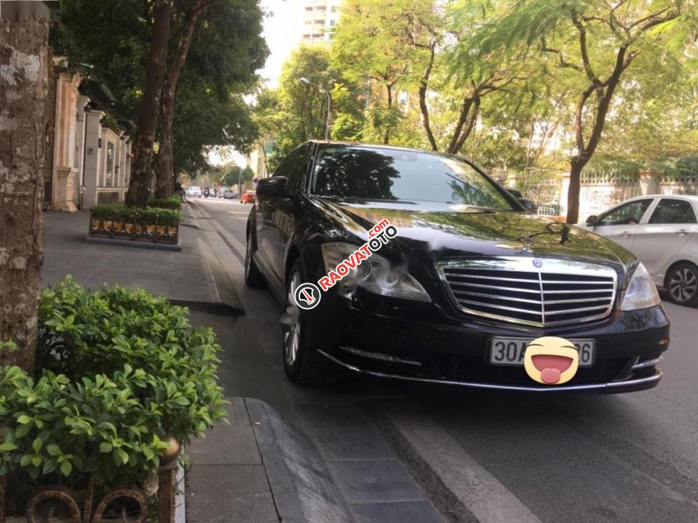 Cần bán gấp Mercedes S300 đời 2011, màu đen, xe nhập còn mới-2