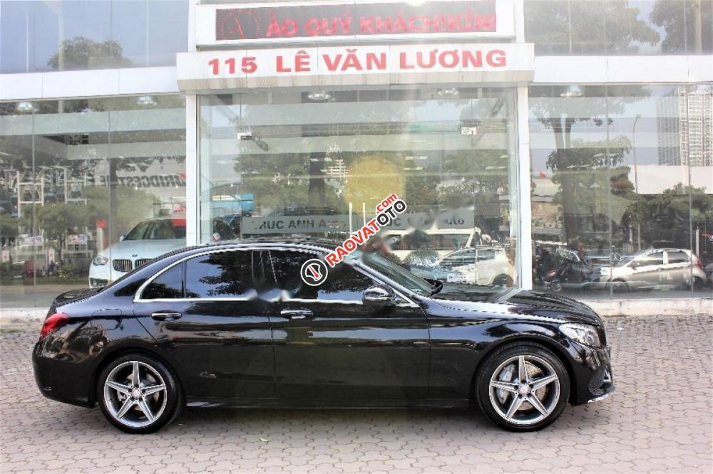 Cần bán lại xe Mercedes C300 AMG đời 2016, màu đen chính chủ-4