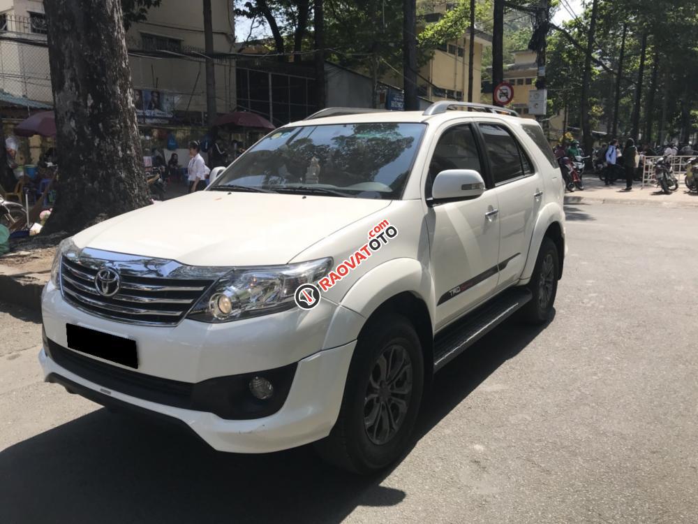 Cần bán gấp Toyota Fortuner đời 2015, màu trắng, xe nhập giá cạnh tranh-2