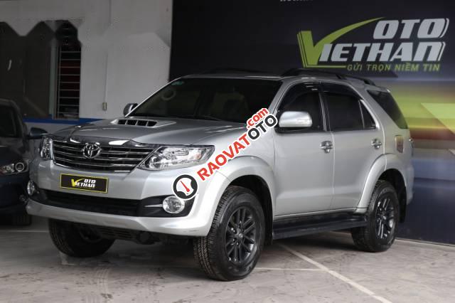 Bán xe Toyota Fortuner G 2.5MT đời 2015, màu bạc, giá 868tr-0