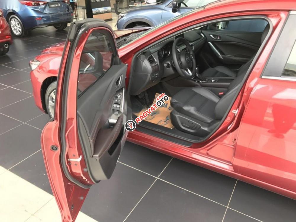 Bán xe Mazda 6 2.0L Premium đời 2017, màu đỏ, giá 879tr-4