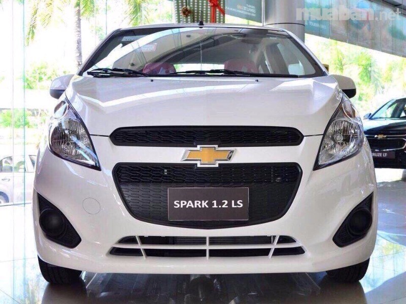 Bán Chevrolet Spark đời 2017, màu trắng, xe nhập, mới 100% giá cạnh tranh-0