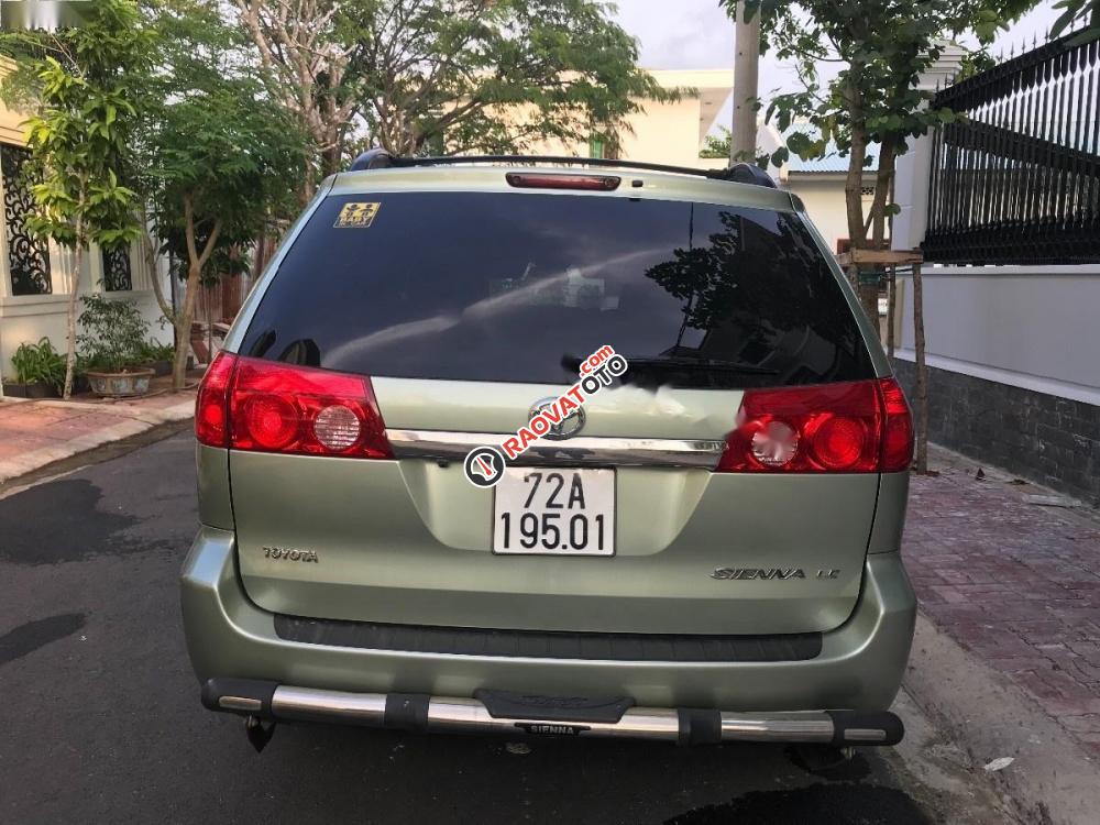 Bán Toyota Sienna sản xuất 2008, nhập khẩu nguyên chiếc như mới-1