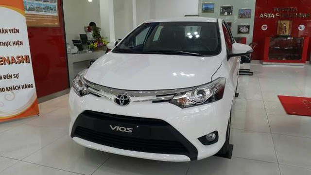 Cần bán Toyota Vios đời 2017, màu trắng, xe nhập-1