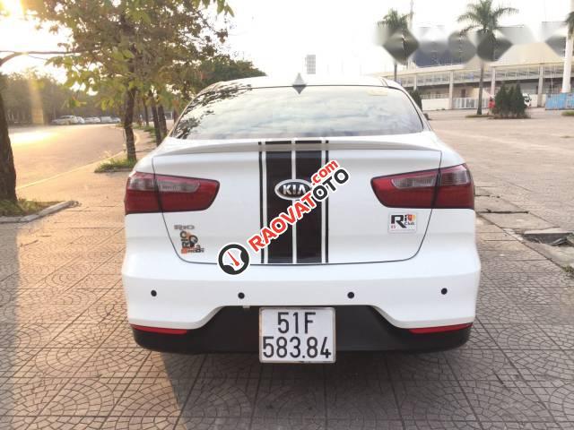 Cần bán Kia Rio sản xuất 2015, hai màu, giá tốt-0