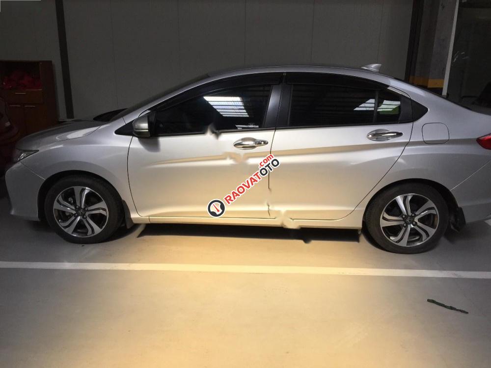 Cần bán Honda City đời 2016, màu bạc như mới-0