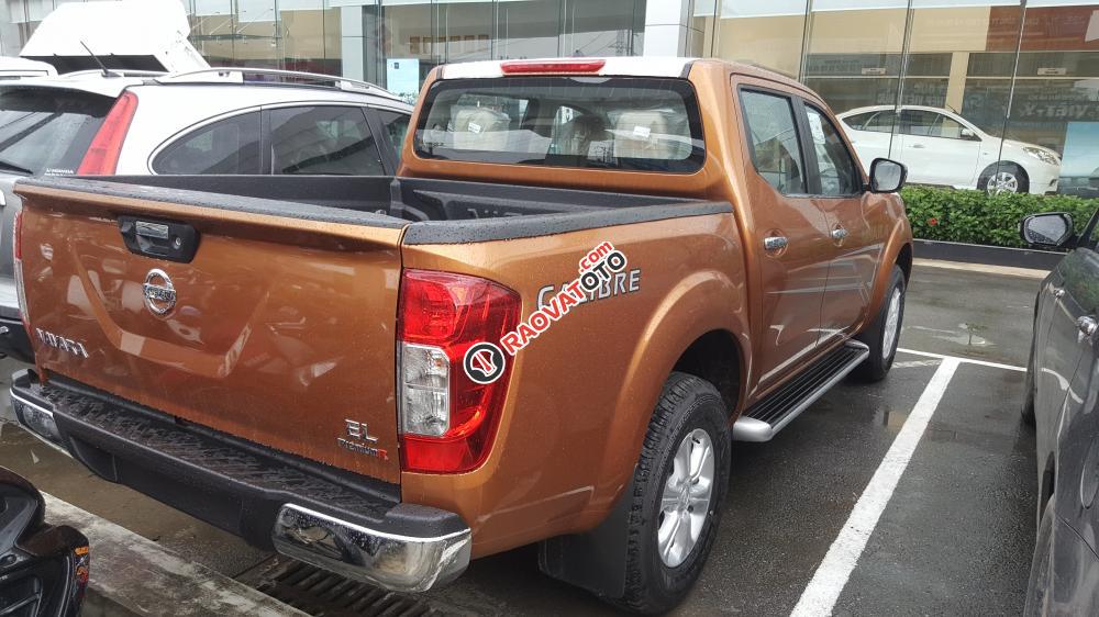 Bán ô tô Nissan Navara EL sản xuất 2017, màu vàng, xe nhập-2