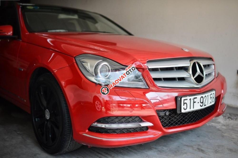 Cần bán Mercedes C200 đời 2011, màu đỏ, 695 triệu-3