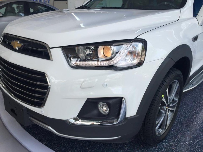 Bán Chevrolet Captiva năm 2017, màu trắng, nhập khẩu nguyên chiếc-1