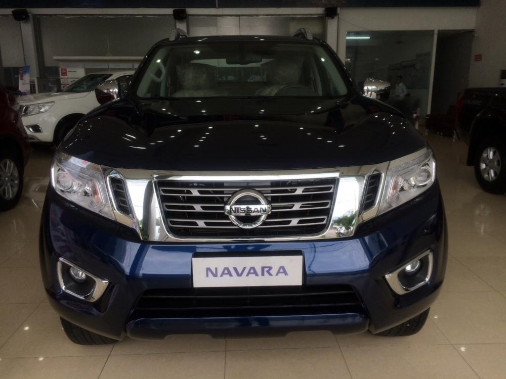 Bán Nissan Navara đời 2017, màu xanh lam, nhập khẩu  -1