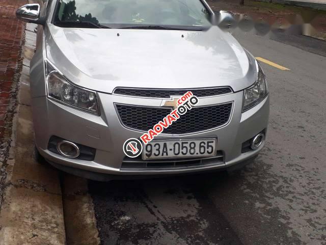 Chính chủ bán xe Chevrolet Cruze 2010, màu bạc-5