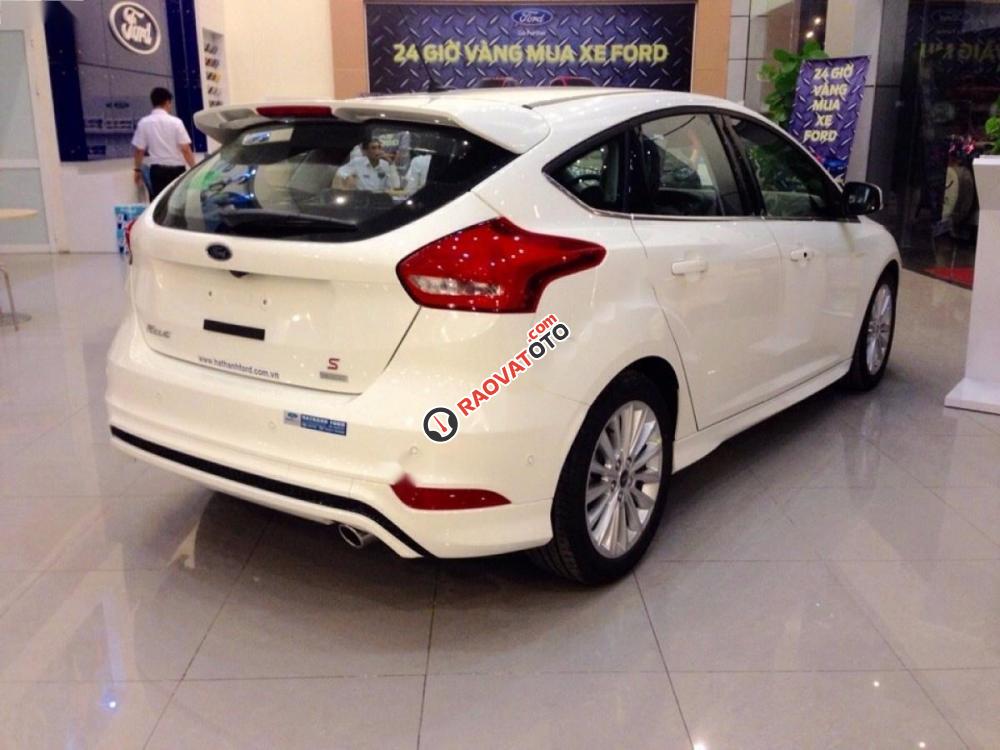 Bán xe Ford Focus Sport 1.5L đời 2017, màu trắng, 745tr-4