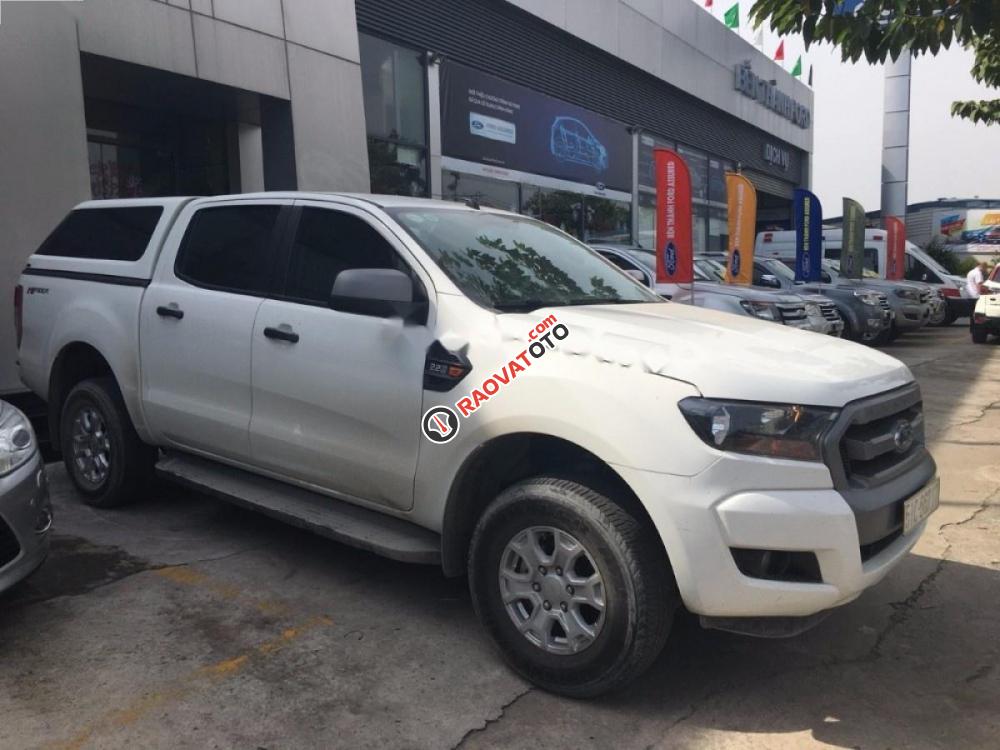 Bán Ford Ranger XLS MT đời 2015, màu trắng, nhập khẩu nguyên chiếc, 570tr-0