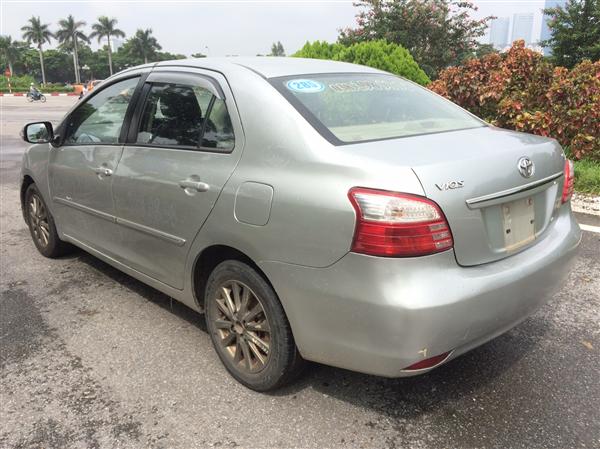 Cần bán gấp Toyota Vios 1.5E đời 2012, màu bạc, giá chỉ 1 triệu-1