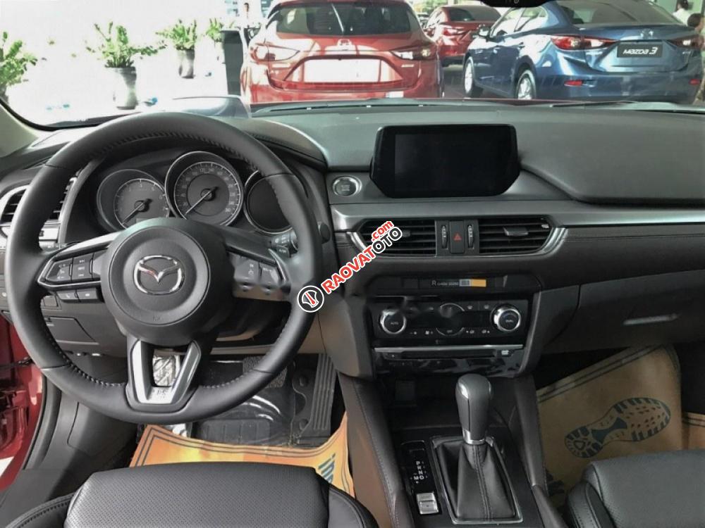 Bán xe Mazda 6 2.0L Premium đời 2017, màu đỏ, giá 879tr-3