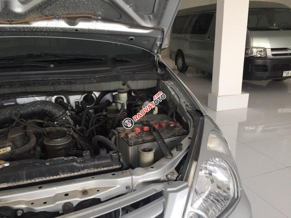 Cần bán Toyota Innova đời 2010, màu bạc, 410tr-5