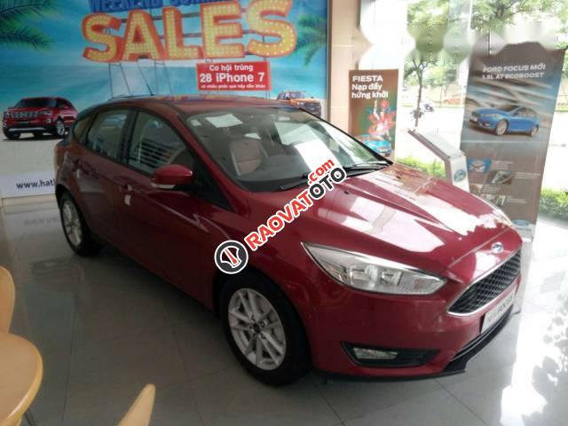 Bán xe Ford Focus 1.5 Ecoboost sản xuất 2017, màu đỏ-3