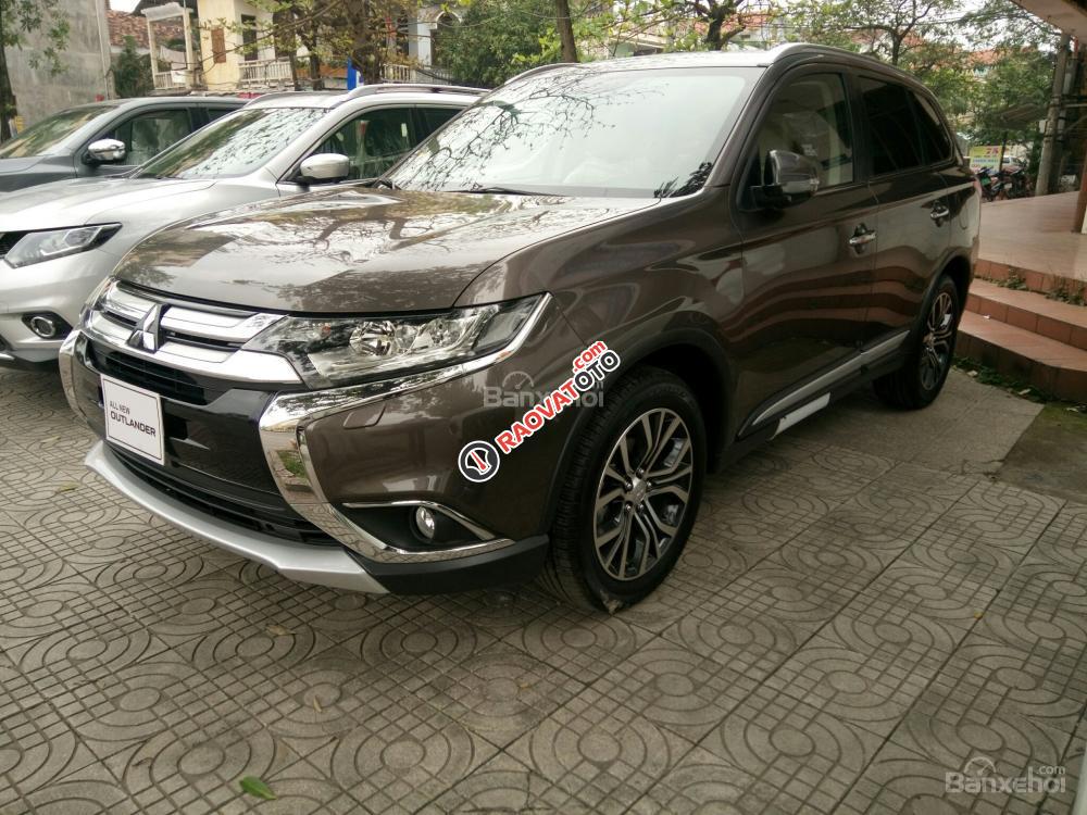 Bán Mitsubishi Outlander 2017 tại Quảng Bình, xe nhập Nhật Bản, đủ màu. Liên hệ ngay 0911.37.2939-4